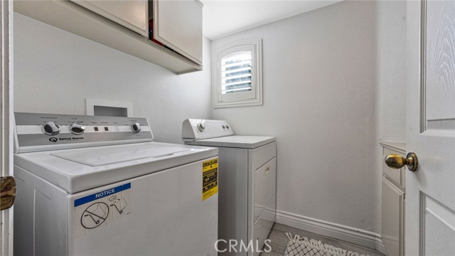 8377 Yarrow Lane, Riverside CA: https://media.crmls.org/medias/8e795104-1d81-4954-a8d3-7e441487995b.jpg