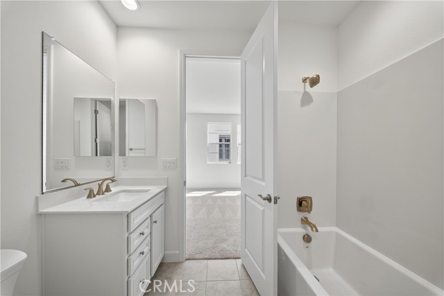 21219 Currant Ct, Chatsworth CA: https://media.crmls.org/medias/8e7a0570-1599-4a22-98a3-d9ef7401b0f9.jpg