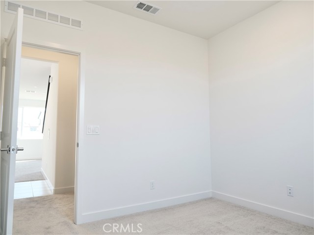 Detail Gallery Image 13 of 44 For 30770 White Pines Dr, Menifee,  CA 92584 - 3 Beds | 2/1 Baths