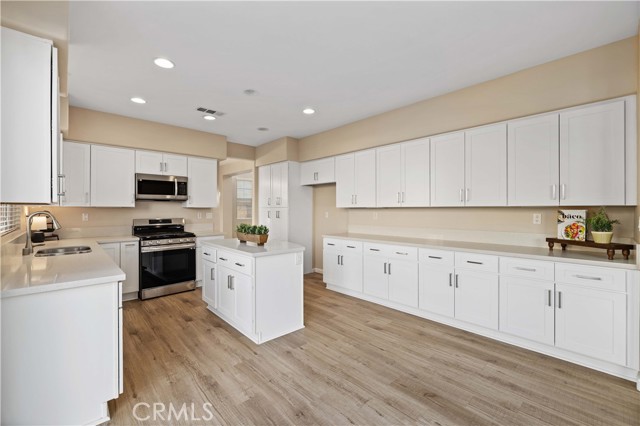 43342 Harbor, Lancaster CA: https://media.crmls.org/medias/8e7bc7dc-08e0-4da6-a2e5-452ea787ec08.jpg