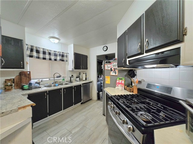 11401 Topanga Canyon Blvd Spc 16, Chatsworth (los Angeles), California 91311, 2 Bedrooms Bedrooms, ,2 BathroomsBathrooms,Manufactured In Park,For Sale,11401 Topanga Canyon Blvd Spc 16,CRSR24248361