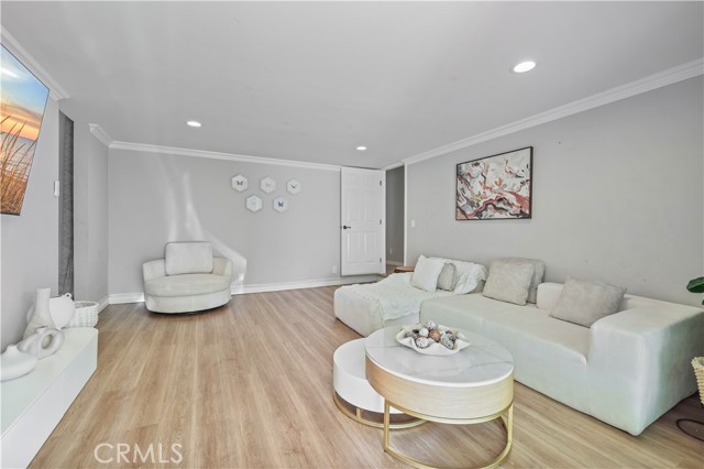 1701 Virginia, San Marino CA: https://media.crmls.org/medias/8e7c71af-f321-4155-b1a1-6523c86b449e.jpg