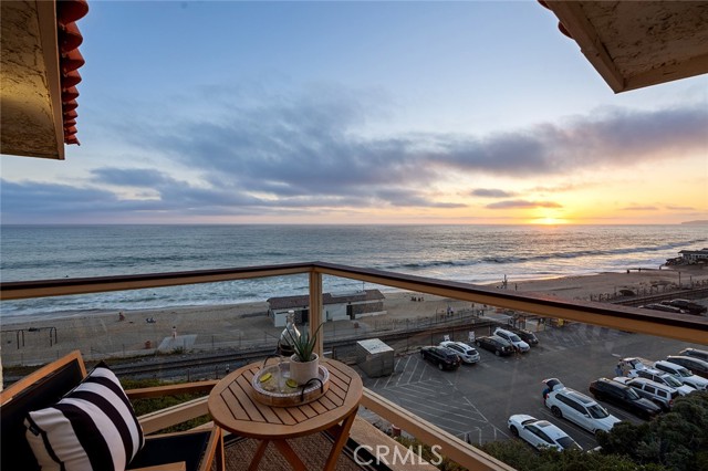121 Boca De La Playa, San Clemente CA: https://media.crmls.org/medias/8e7ce8b7-7a9b-4a5e-aa2a-05178535ae47.jpg
