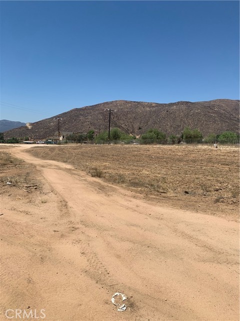 0 El Toro Rd, Lake Elsinore CA: https://media.crmls.org/medias/8e7d3c16-b6f8-4f76-9842-3fedae3a046b.jpg