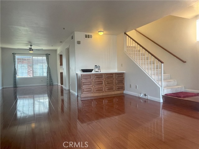 Detail Gallery Image 4 of 36 For 119 N Alhambra Ave #D,  Monterey Park,  CA 91755 - 3 Beds | 3 Baths