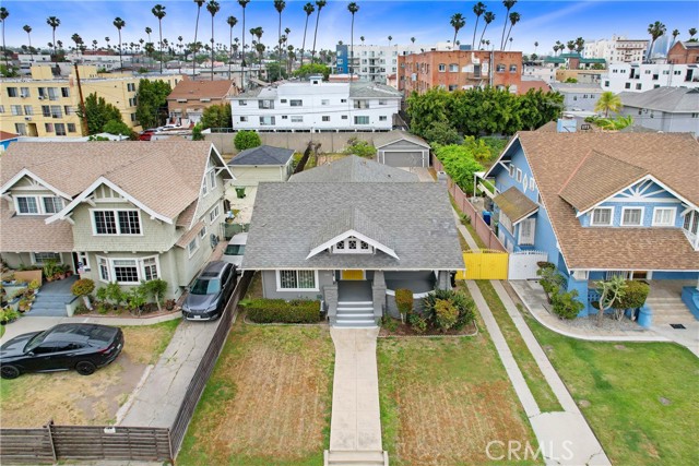 142 S Ardmore Avenue, Los Angeles CA: https://media.crmls.org/medias/8e7d611c-aebc-419a-b50c-c4628bbacf24.jpg