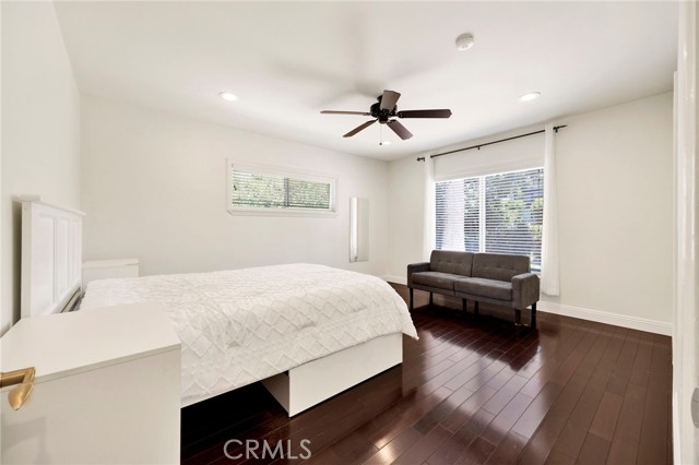 18930 Wells Drive, Tarzana CA: https://media.crmls.org/medias/8e7fc25e-2f7a-4d9e-8a14-c1b9c7e8db63.jpg