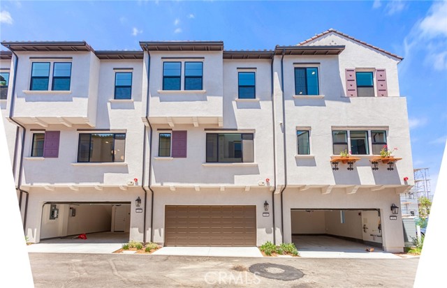 150 Bridle Drive, Burbank CA: https://media.crmls.org/medias/8e7fc73e-82b7-41c6-8749-c95cadec408f.jpg