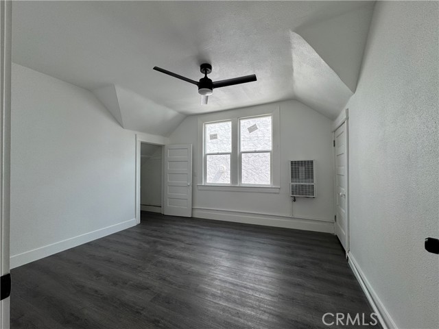 515 S Coronado Street, Los Angeles CA: https://media.crmls.org/medias/8e8020b3-85da-46f5-b69a-32764d86d1a5.jpg