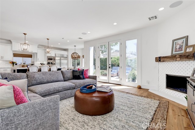 2304 Elm Avenue, Manhattan Beach, California 90266, 5 Bedrooms Bedrooms, ,4 BathroomsBathrooms,Residential,Sold,Elm,SB21197598