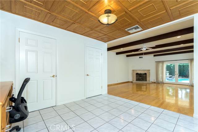 Detail Gallery Image 11 of 50 For 251 N Whitnall, Burbank,  CA 91505 - 4 Beds | 3 Baths