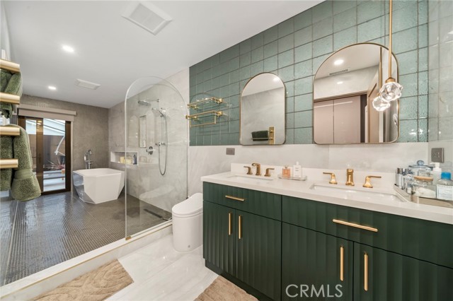 Detail Gallery Image 22 of 42 For 985 Begonia Ave, Costa Mesa,  CA 92626 - 3 Beds | 3 Baths