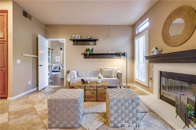 4 Sugarpine Drive, Trabuco Canyon CA: https://media.crmls.org/medias/8e83d89a-011a-40cf-aeb3-32d97d9f8aef.jpg