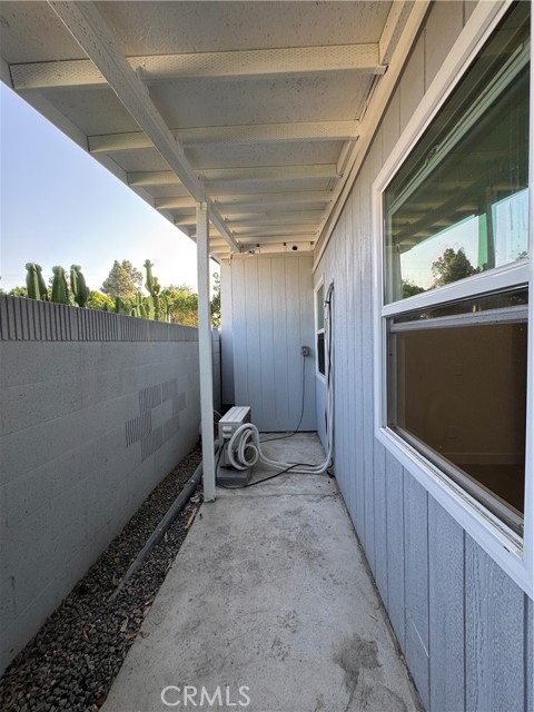 4628 W Simmons Avenue, Orange CA: https://media.crmls.org/medias/8e85e092-a394-4886-b42b-e9b2e9fd76f5.jpg