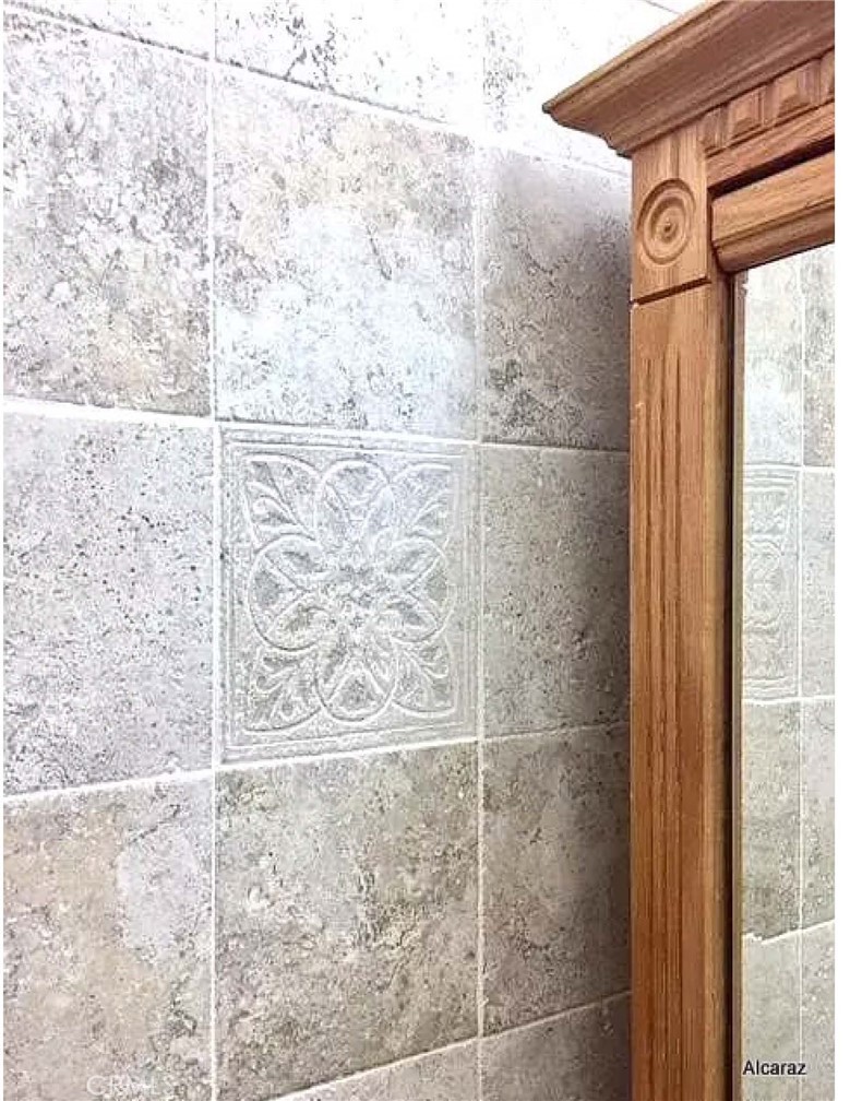 https://media.crmls.org/medias/8e8714af-2e37-4d80-a4b5-0b8f53c2a353.jpg?preset=X-Large