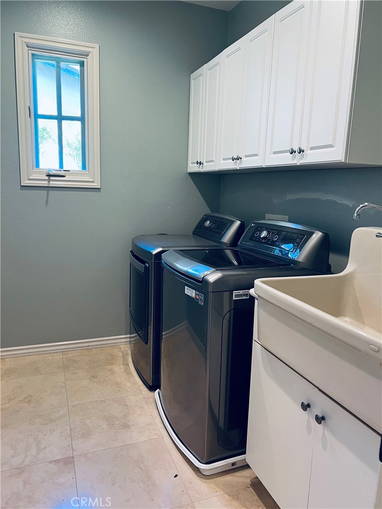 8e872ede Baba 4b2a B4d6 33266a000759