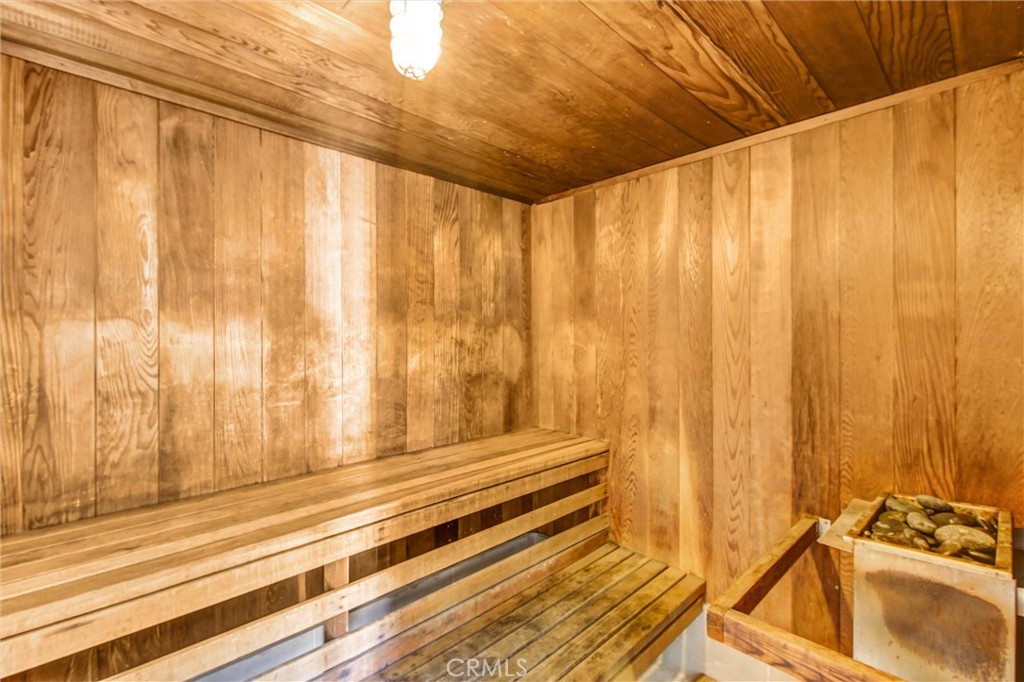 https://media.crmls.org/medias/8e8788c5-7231-4120-9838-0af1f21f79a2.jpg?preset=X-Large