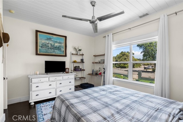 Detail Gallery Image 10 of 33 For 329 N Campus Ave, Upland,  CA 91786 - 3 Beds | 3 Baths