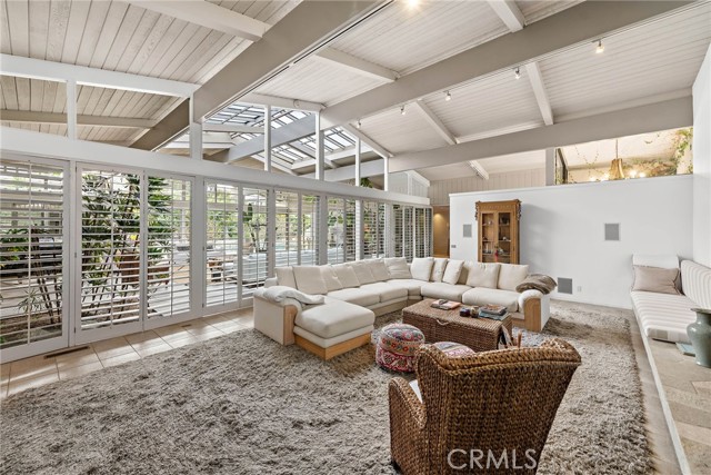 Detail Gallery Image 8 of 33 For 1401 Lincoln Ln, Newport Beach,  CA 92660 - 4 Beds | 5 Baths