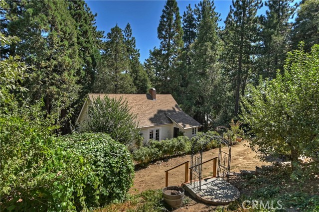 Detail Gallery Image 3 of 39 For 22911 Crest Forest Dr, Crestline,  CA 92325 - 3 Beds | 2/1 Baths