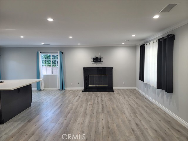 Detail Gallery Image 9 of 40 For 5939 Vanalden Ave, Tarzana,  CA 91356 - 3 Beds | 2 Baths
