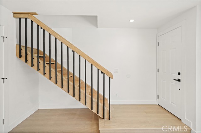 Detail Gallery Image 17 of 49 For 7010 a Lennox Ave a,  Van Nuys,  CA 91405 - 4 Beds | 2 Baths
