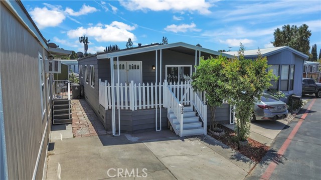 1850 W ORANGETHORPE AVE, Fullerton CA: https://media.crmls.org/medias/8e892ed3-83b6-4e3a-baa9-0918f1a043eb.jpg