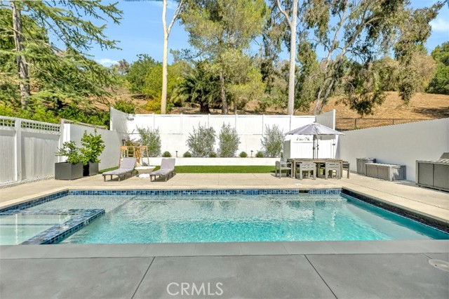 2712 N Beverly Glen Boulevard, Los Angeles CA: https://media.crmls.org/medias/8e8ad905-06a6-47b0-9520-767b0025592d.jpg