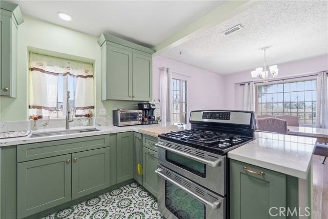 Detail Gallery Image 6 of 39 For 1168 N G, San Bernardino,  CA 92410 - 2 Beds | 2 Baths