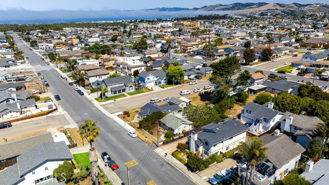919 Seabright Avenue, Grover Beach CA: https://media.crmls.org/medias/8e8b0d85-7c6c-4dda-a272-a5c22851944c.jpg