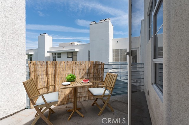 Detail Gallery Image 43 of 51 For 5350 White Oak #413,  Encino,  CA 91316 - 2 Beds | 2 Baths