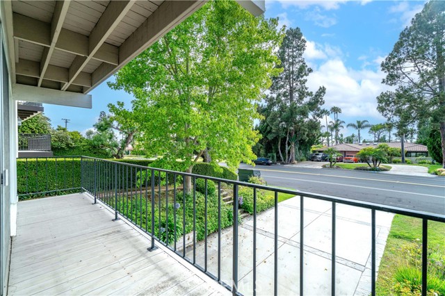 1620 Granvia Altamira, Palos Verdes Estates CA: https://media.crmls.org/medias/8e8c100b-2c12-43a0-8743-9d7e48fe98bb.jpg