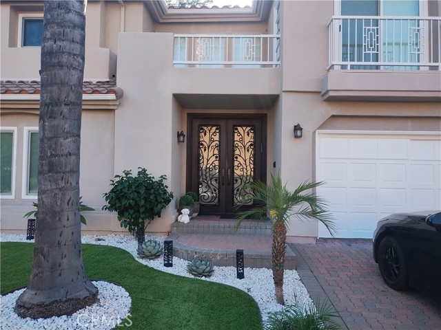5711 Aura Ave