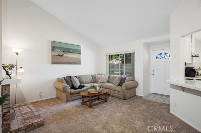 527 N Dartmouth Way, Anaheim CA: https://media.crmls.org/medias/8e8c9f93-91f3-46d4-be12-6818e5831c95.jpg