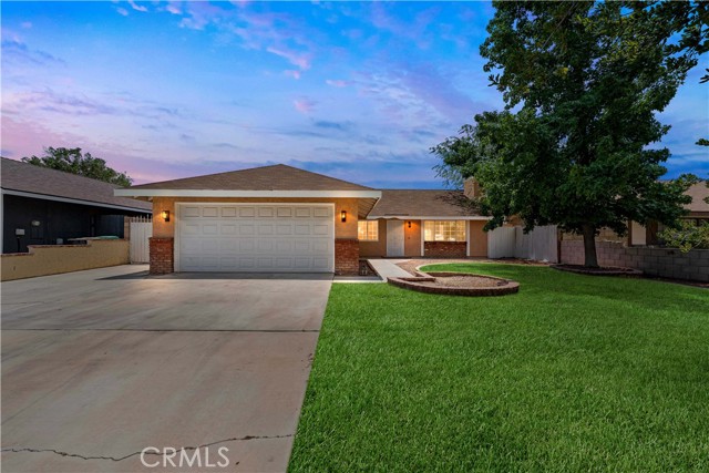 Detail Gallery Image 4 of 36 For 716 E Avenue J5, Lancaster,  CA 93535 - 3 Beds | 2 Baths