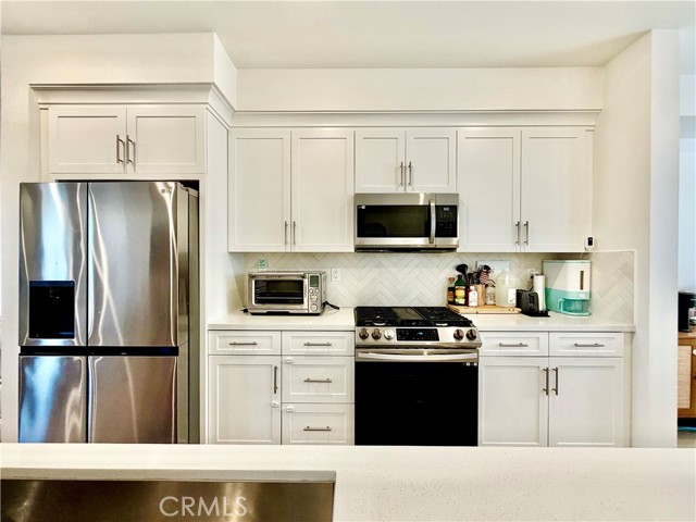 Detail Gallery Image 2 of 38 For 11450 Artesia, Artesia,  CA 90701 - 4 Beds | 4 Baths