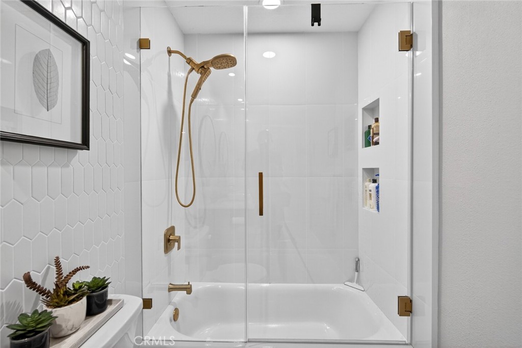 MLS #OC26040336 image #57