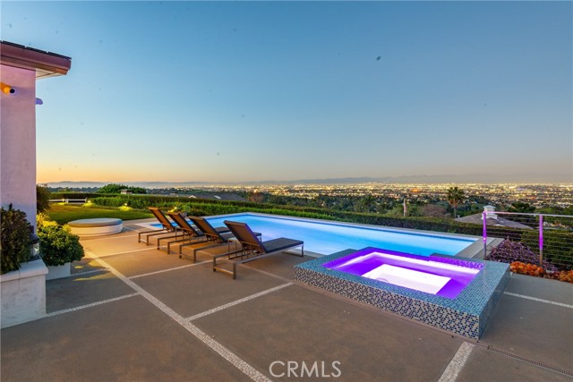 38 Saddleback, Rolling Hills CA: https://media.crmls.org/medias/8e8d5d06-0bbb-40fd-b3ad-57e581281e0f.jpg