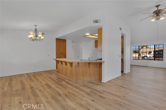 Detail Gallery Image 14 of 45 For 18037 Mondamon, Apple Valley,  CA 92307 - 3 Beds | 2 Baths