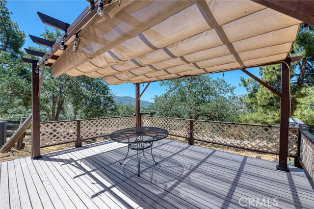 28944 Tollhouse Road, Tollhouse CA: https://media.crmls.org/medias/8e8e38c4-aba2-4236-8309-6c1dd9c47661.jpg