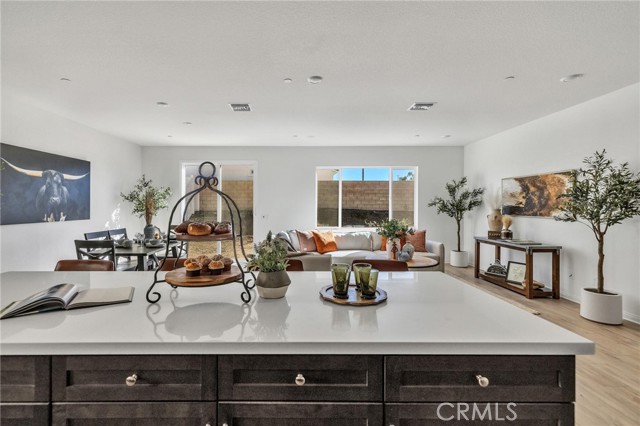 Detail Gallery Image 14 of 58 For 4884 Sicily, Lake Elsinore,  CA 92530 - 3 Beds | 2 Baths