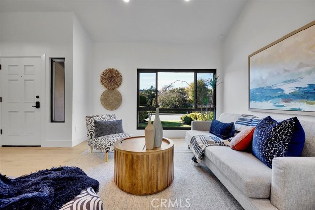 Detail Gallery Image 3 of 45 For 1116 Hedgewood, Diamond Bar,  CA 91765 - 4 Beds | 3 Baths