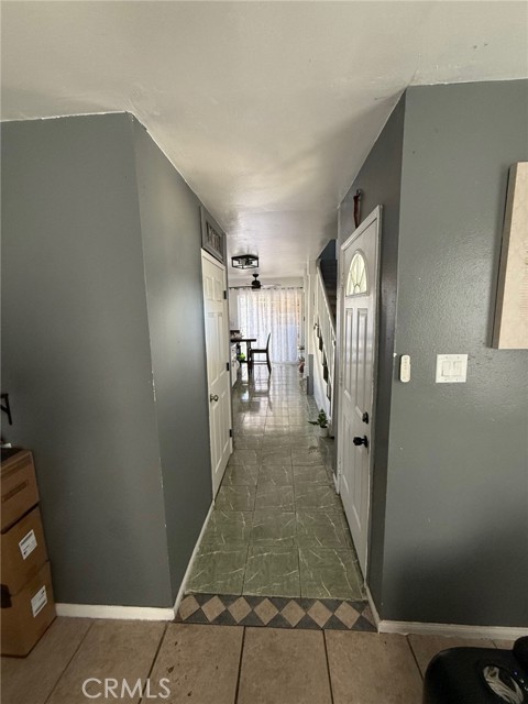 413 W 109th Place, Los Angeles CA: https://media.crmls.org/medias/8e9162d8-03f6-4d2d-b6dc-5a2598bfaf03.jpg