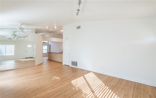 Detail Gallery Image 7 of 29 For 15479 Doris Ct, Moorpark,  CA 93021 - 3 Beds | 2 Baths