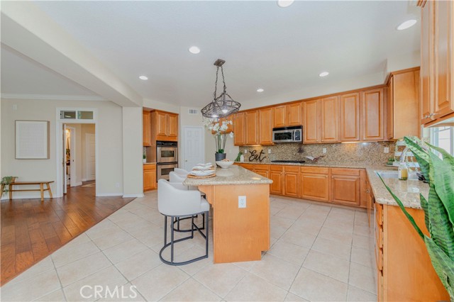 2142 Root Street, Fullerton CA: https://media.crmls.org/medias/8e91fac7-c436-4419-8f35-637269ff5b3d.jpg