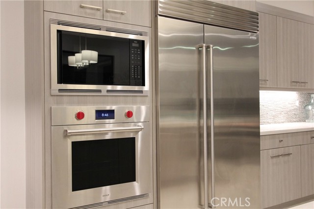 20042 W Mersey Lane, Porter Ranch CA: https://media.crmls.org/medias/8e923914-7d6f-49fc-a549-ddae7feb604a.jpg