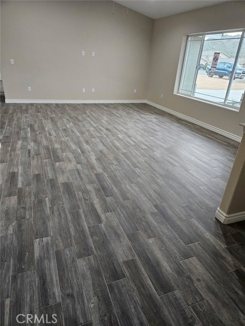 Detail Gallery Image 7 of 13 For 20495 Zuni Rd, Apple Valley,  CA 92307 - 4 Beds | 2 Baths