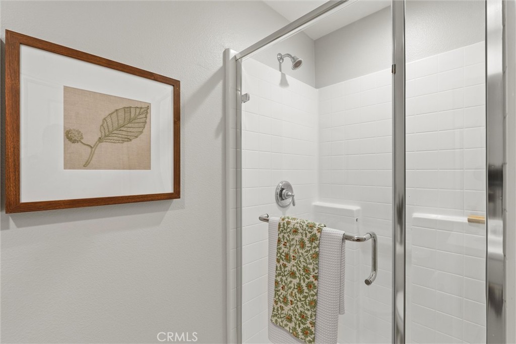 https://media.crmls.org/medias/8e92b2d6-b166-410d-8068-6dca3c496623.jpg?preset=X-Large