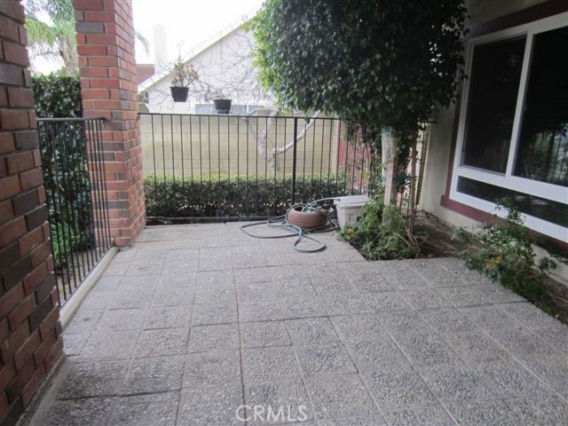 Detail Gallery Image 17 of 21 For 2393 Cragmont Ct, Simi Valley,  CA 93065 - 4 Beds | 2/1 Baths