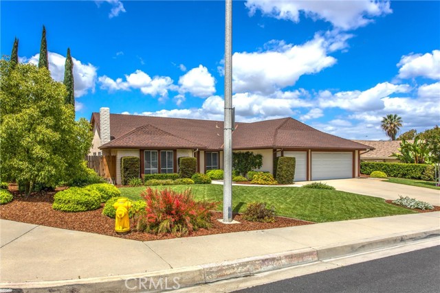 Detail Gallery Image 2 of 49 For 11554 Pecan Way, Loma Linda,  CA 92354 - 4 Beds | 2 Baths